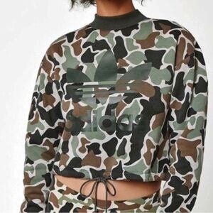 Adidas Camo Cropped Sweatshirt Classic Trefoil XS oversized NWT